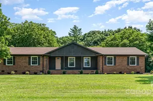 9410 Mountain Aire Cir, Charlotte, NC 28214 - Photo 1