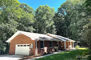 341 S Rugby Rd, Hendersonville, NC 28791 - Photo 1