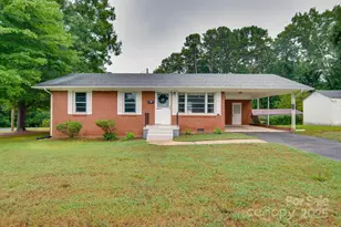 126 E Parkwood St, Stanley, NC 28164 - Photo 1
