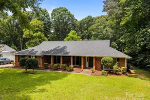 324 Swamp Fox Dr, Fort Mill, SC 29715 - Photo 1