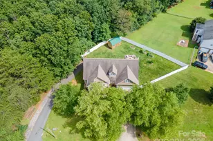 206 Taylor Cir, Granite Falls, NC 28630 - Photo 1