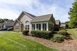 6811 Ledgestone Pl, Charlotte, NC 28227 - Photo 1