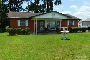 814 Aileen Cir, Pineville, NC 28134 - Photo 1