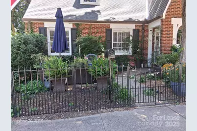 274 N Mulberry Street, Statesville, NC 28677 - Photo 1