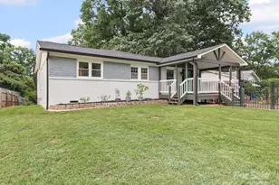 430 Edgegreen Dr, Charlotte, NC 28217 - Photo 1