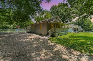 909 Lakeview St, Kannapolis, NC 28083 - Photo 1