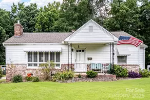 409 E 18th St, Kannapolis, NC 28083 - Photo 1