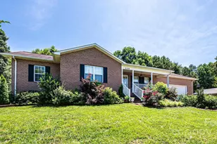 4128 River Run Cir, Hickory, NC 28602 - Photo 1