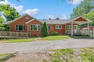 205 Hazelwood Ave, Waynesville, NC 28786 - Photo 1