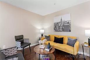 1620 Arlyn Cir, Charlotte, NC 28213 - Photo 1