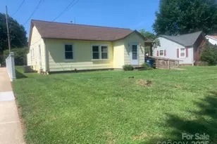 1242 Mitchell Ave, Statesville, NC 28677 - Photo 1