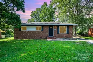 5323 Snow White Ln, Charlotte, NC 28213 - Photo 1