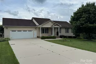 1519 Midland Dr, Hudson, NC 28658 - Photo 1