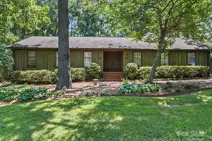 2104 Stoneyridge Dr, Charlotte, NC 28214 - Photo 1