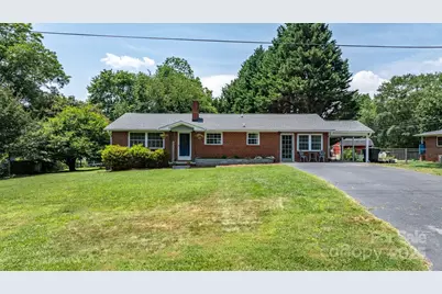 2623 NE 13th Street NE, Hickory, NC 28601 - Photo 1