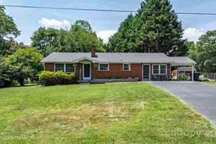 2623 NE 13th Street NE, Hickory, NC 28601 - Photo 1