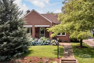 9 Colonial Pl, Asheville, NC 28804 - Photo 1