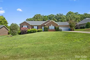 3906 Brickfield St, Hickory, NC 28602 - Photo 1