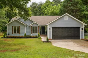 1109 Manchester Ln, Charlotte, NC 28227 - Photo 1