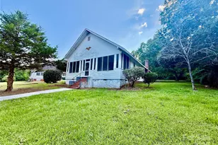 32 Pinecrest Ave, Great Falls, SC 29055 - Photo 1