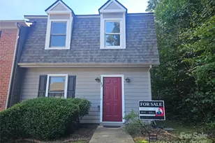 32 Sleepy Hollow Ln, Swannanoa, NC 28778 - Photo 1