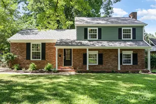 3406 Erinbrook Ln, Charlotte, NC 28215 - Photo 1