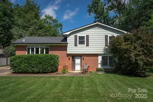 300 Donnybrook Dr, Asheville, NC 28806 - Photo 1