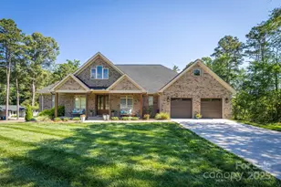 2545 10th St Ct NE, Hickory, NC 28601 - Photo 1