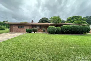 2128 Senior Dr, Charlotte, NC 28216 - Photo 1