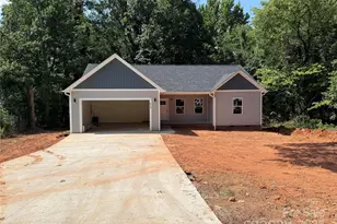 613 3rd St Pl SW, Conover, NC 28613 - Photo 1