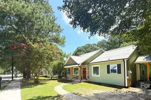 1062 5th St NE, Hickory, NC 28601 - Photo 1