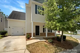 8004 Stevie Oaks Ln, Charlotte, NC 28215 - Photo 1