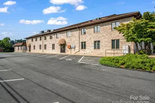 1612 Asheville Hwy, Hendersonville, NC 28791 - Photo 1