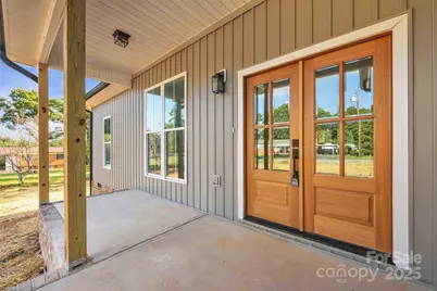 2325 32nd Street NE, Hickory, NC 28601 - Photo 1