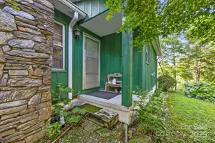 206 S Carolina Ave, Hendersonville, NC 28739 - Photo 1