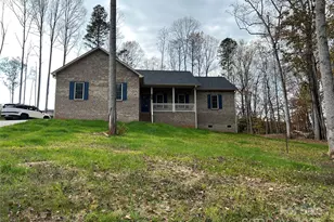 1031 Long Dr, Newton, NC 28658 - Photo 1