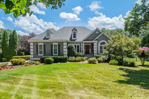 410 Catalina Dr, Mooresville, NC 28117 - Photo 1