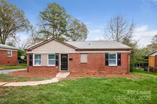 641 Reeves Ct, Charlotte, NC 28208 - Photo 1