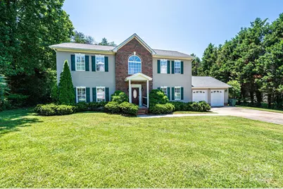 1006 Turnberry Street NE, Lenoir, NC 28645 - Photo 1