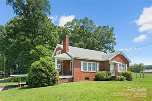 888 Monte Vista Rd, Candler, NC 28715 - Photo 1