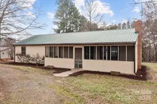 2845 Wood Gate Rd, Lincolnton, NC 28092 - Photo 1