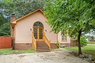 6500 Peacehaven Dr, Charlotte, NC 28214 - Photo 1