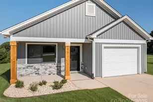 815 32nd St NE, Conover, NC 28613 - Photo 1