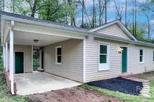 817 32nd St Dr NE, Conover, NC 28613 - Photo 1