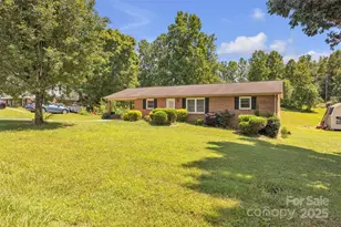 369 Birch Cir Dr, Hudson, NC 28638 - Photo 1