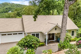 930 Sunlight Ridge Dr, Hendersonville, NC 28792 - Photo 1