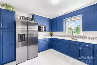 636 Hillcrest Street, Hudson, NC 28638 - Photo 1