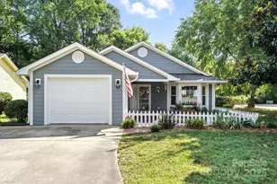 2902 Cherry Blossom Ct, Fort Mill, SC 29715 - Photo 1