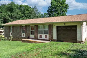 202 Edgewood Cir, Morganton, NC 28655 - Photo 1