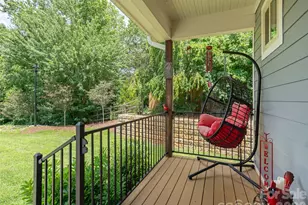 37 Thornes Ln, Asheville, NC 28805 - Photo 1